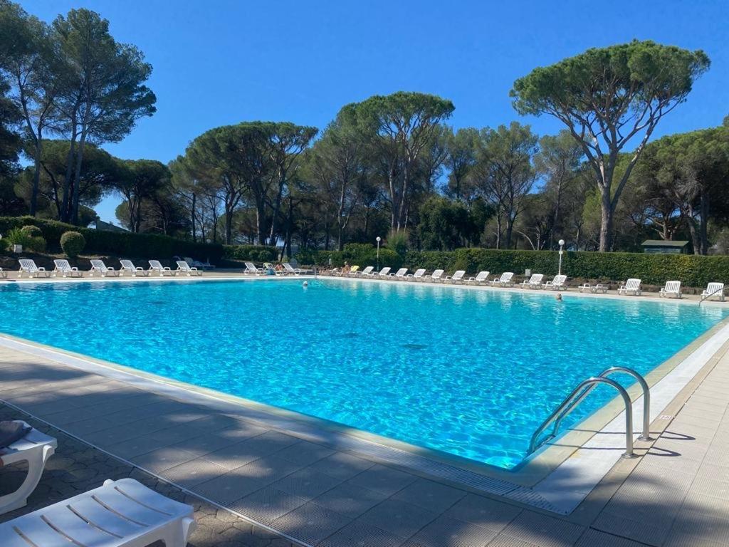 Studio Climatise Avec Piscine Сен-Рафаель Екстер'єр фото